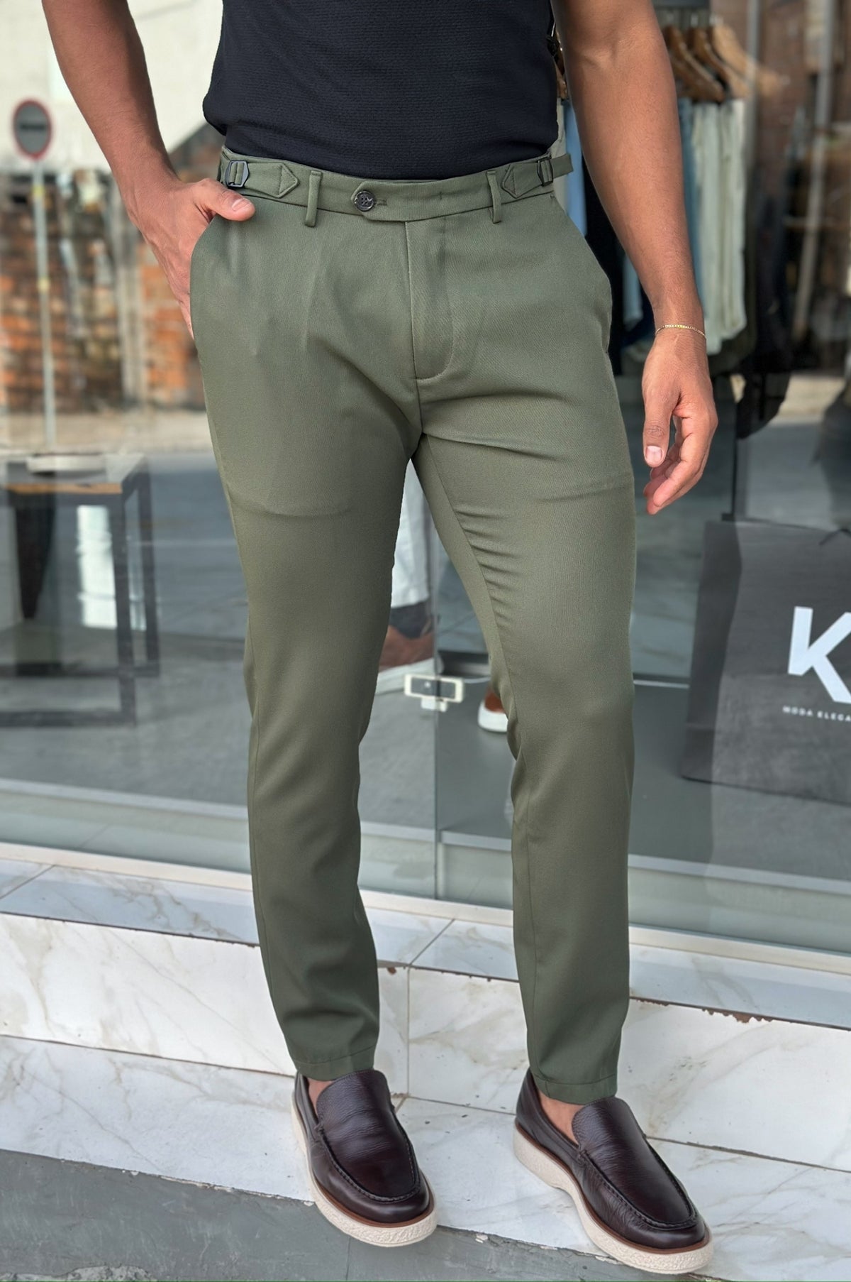 Calça Alfaiataria USERS ALURE com Fivela - Verde