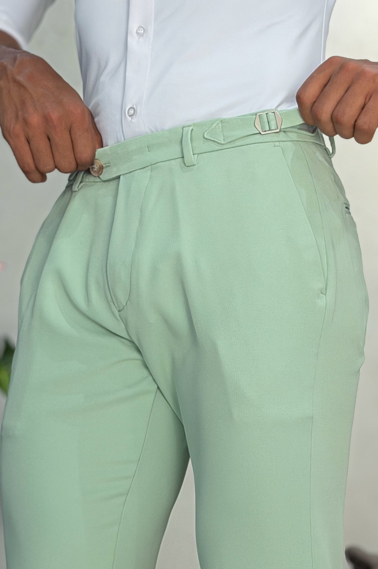 Calça Alfaiataria USERS ALURE com Fivela - Verde Claro