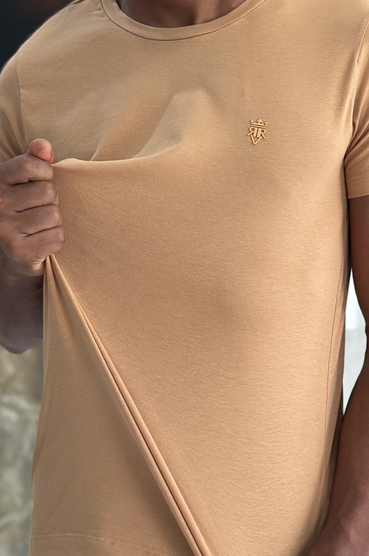 Camiseta Básica Algodão Egípcio - Caramelo