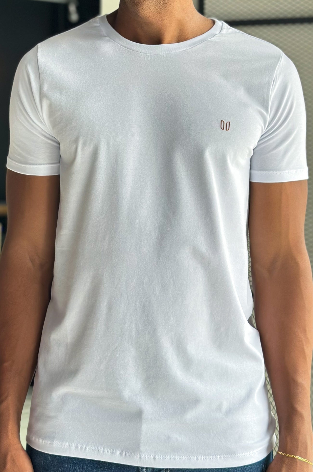 Camiseta Básica Algodão Egípcio USERS - Branco c/ Dourado
