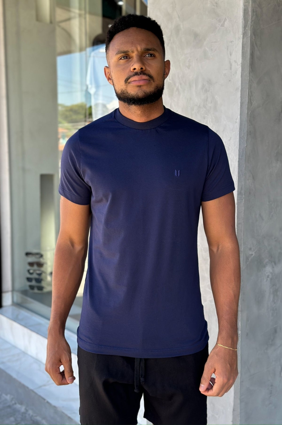 Camiseta Gola Média Essencial Users - Azul