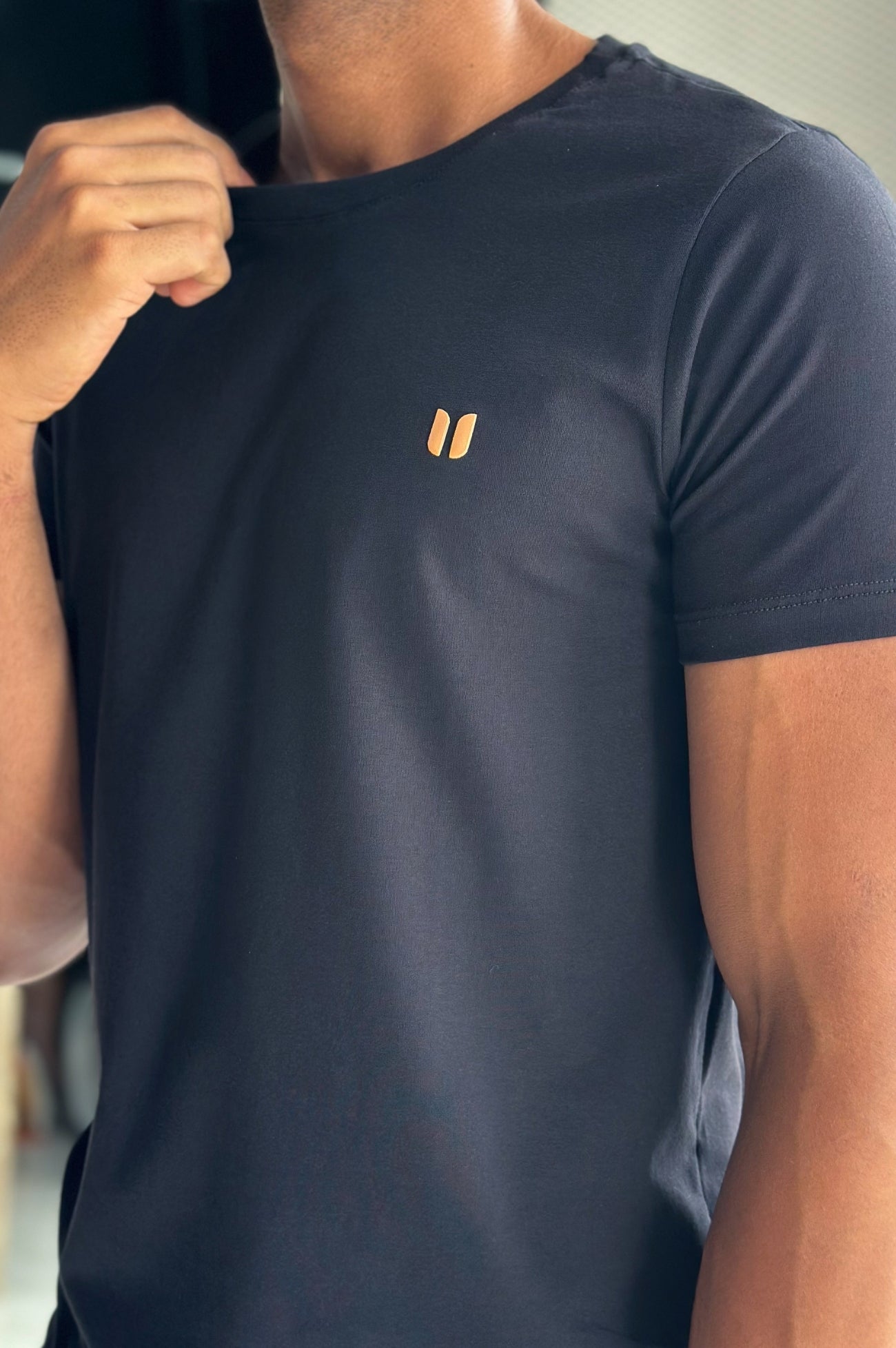 Camiseta Básica Algodão Egípcio USERS - Preto c/ Dourado