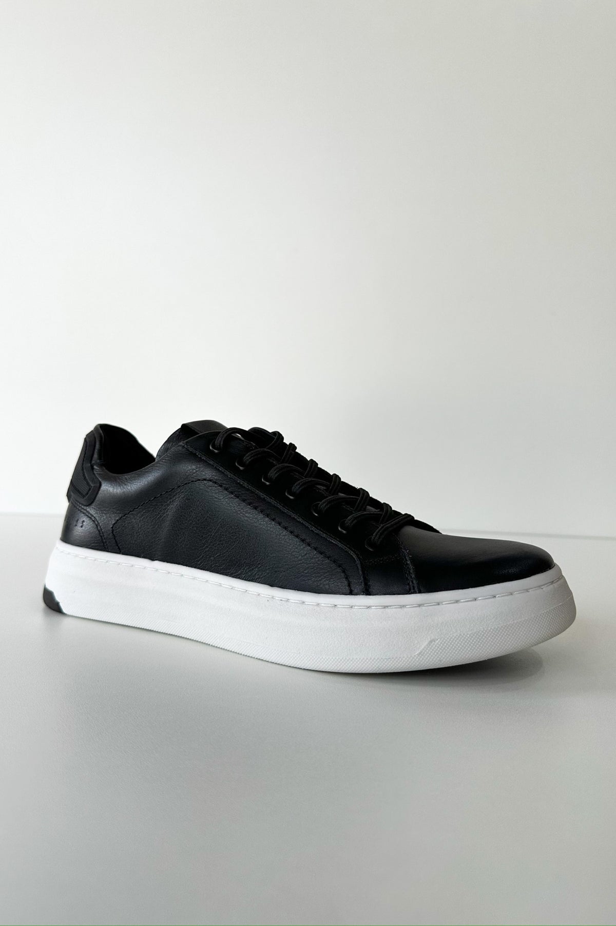 Sneaker Super Light Preto