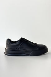 Sneaker Users Essential All Black